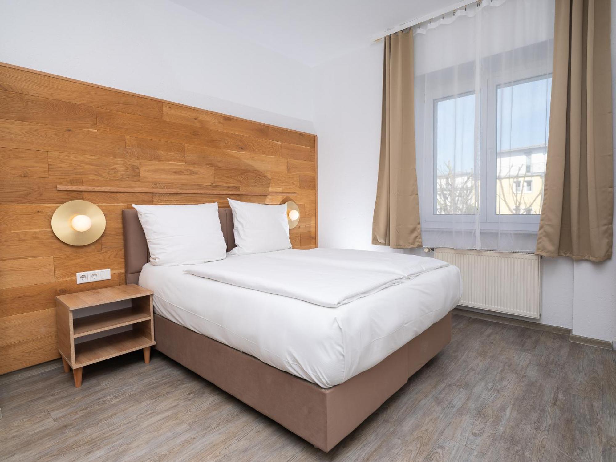 Double Room,1758481822:JPEG